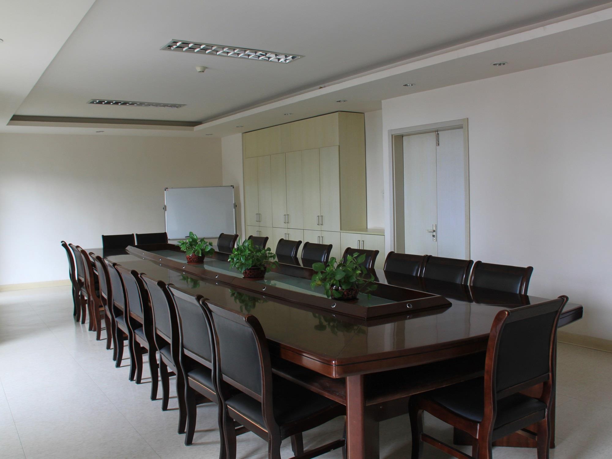 Jingjiang Baoshan Shengqiao Hotel